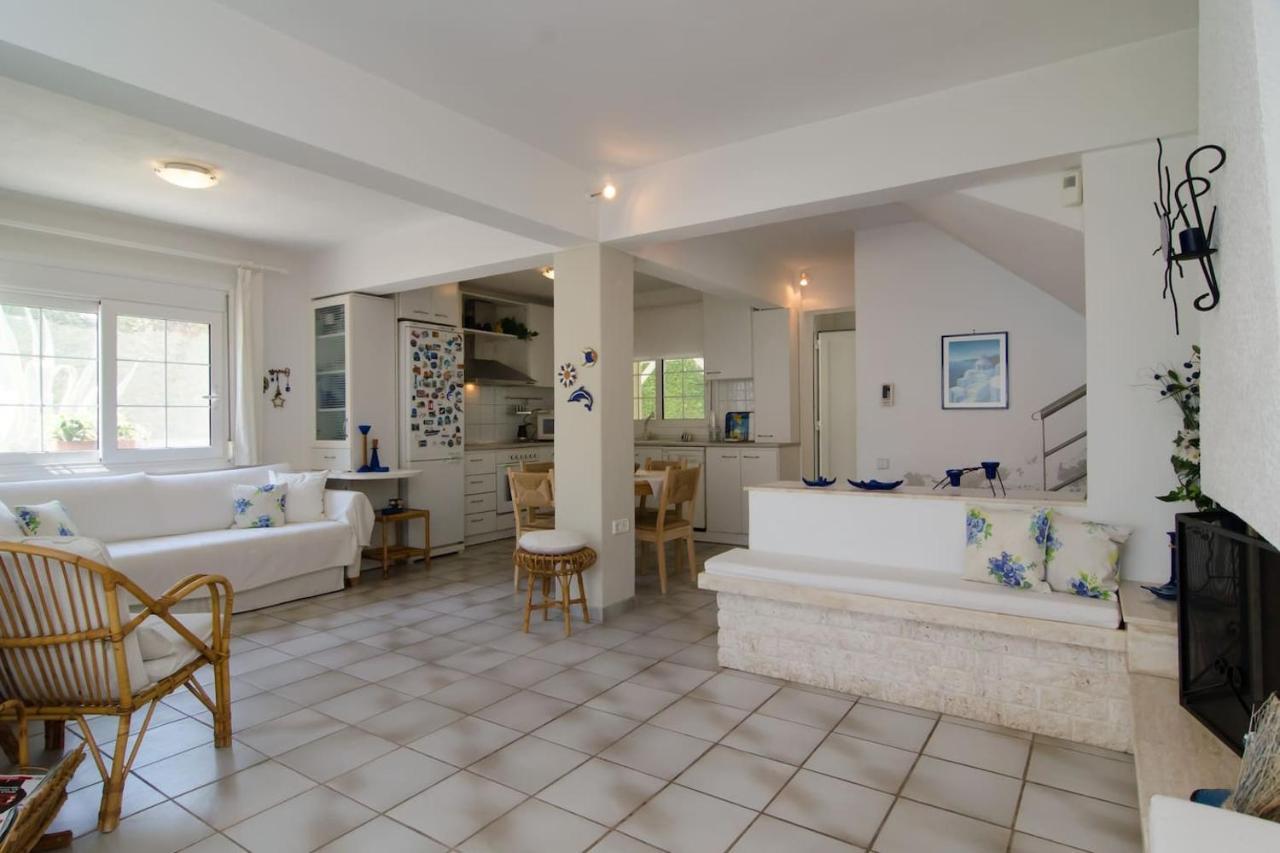 Villa Wonderful House With Private Garden Flogita Exterior foto